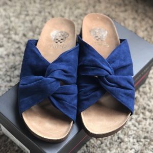 New 🎉 Vince Camuto Biminti sandal - Blue size 8M
